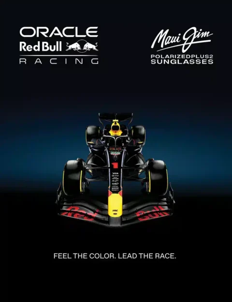 Voiture de F1 Oracle Red Bull Racing avec les logos Maui Jim et slogan "Feel the Color. Lead the Race."