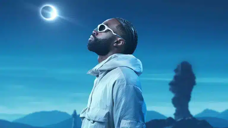 Oakley x Jaylen Brown 741: Gafas deportivas edición 2025 en campaña visual.