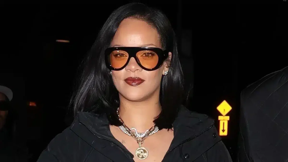 Rihanna avec Botega Veneta eyewear