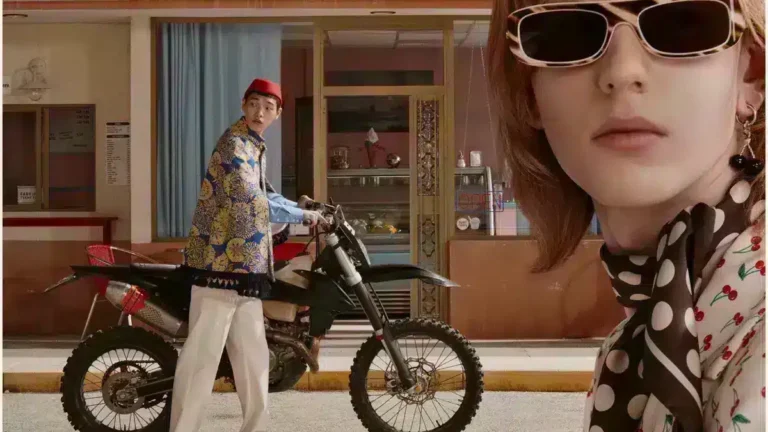 Valentino_Fall25-AKONI-Sleek Rectangular 90