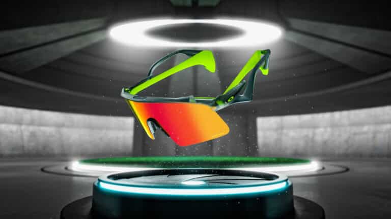 Oakley HyperGrip Technology - Stunt Wing