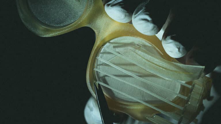 Paloceras MicroFactory : des lunettes en 2 semaines, de la 3D à la main